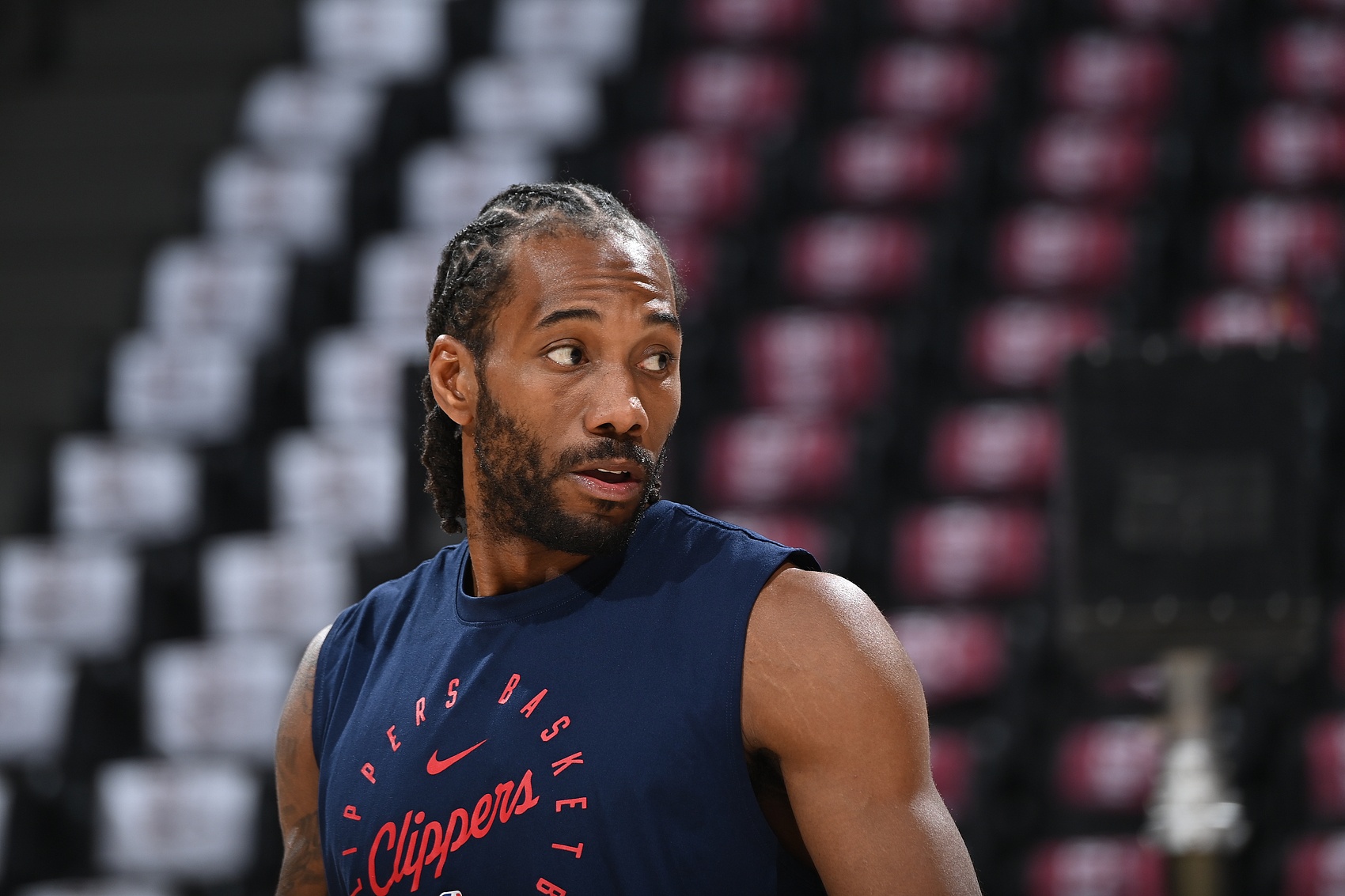 虎扑NBA直播-法律专家:若快船的200万注资与小卡收款存在可证明的联系 那完了